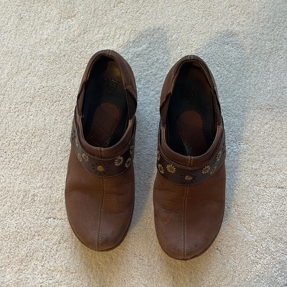 Ariat 2 tone brown leather mules size 7.5